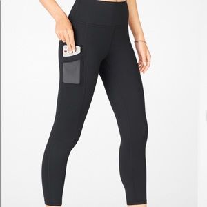 Fabletics Black On the Go High Waisted Capri Leggings Small